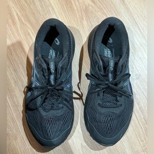 Black ASIC Men’s Tennis Shoes